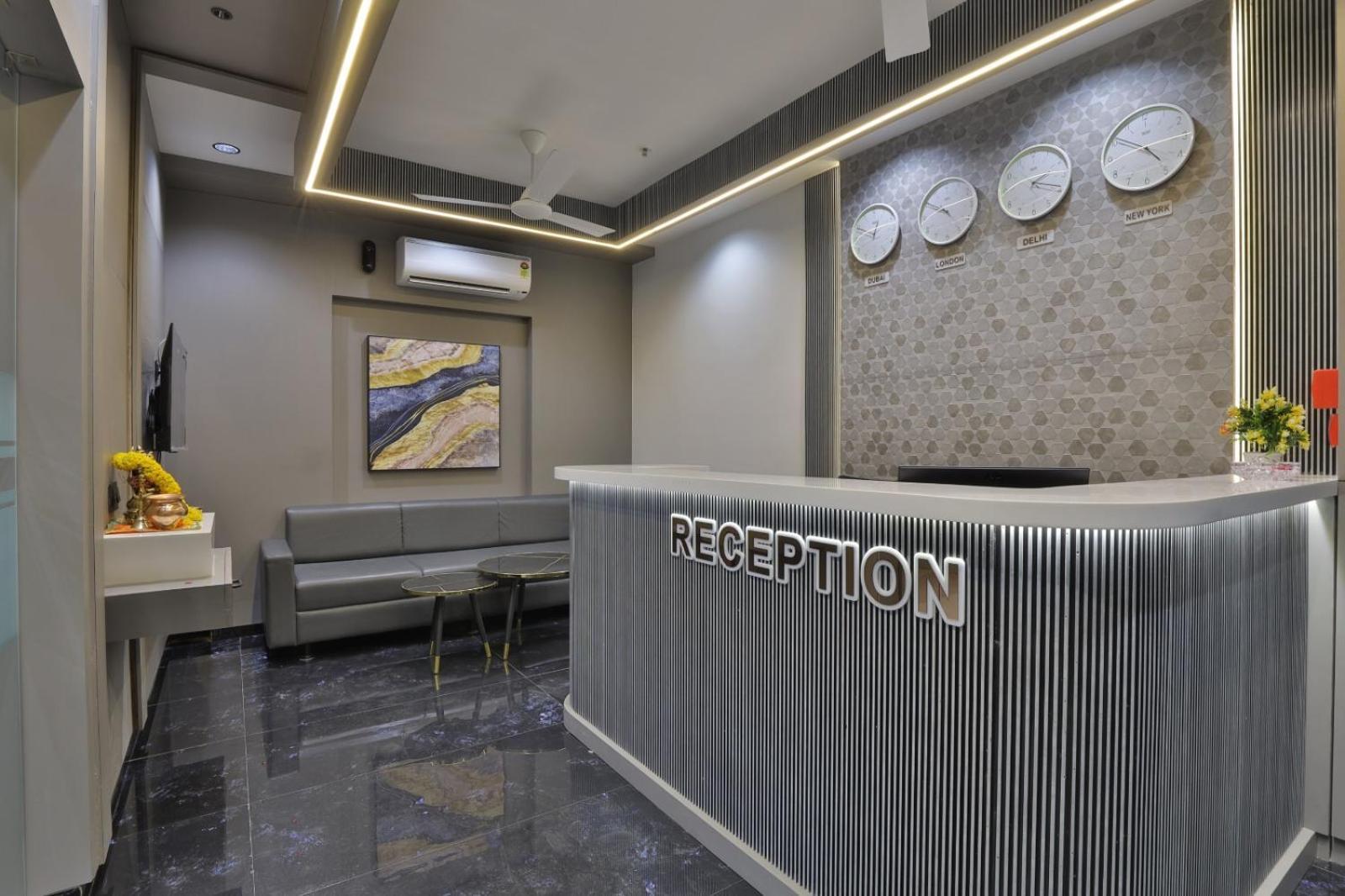 Hotel Legacy Ахмедабад Екстериор снимка