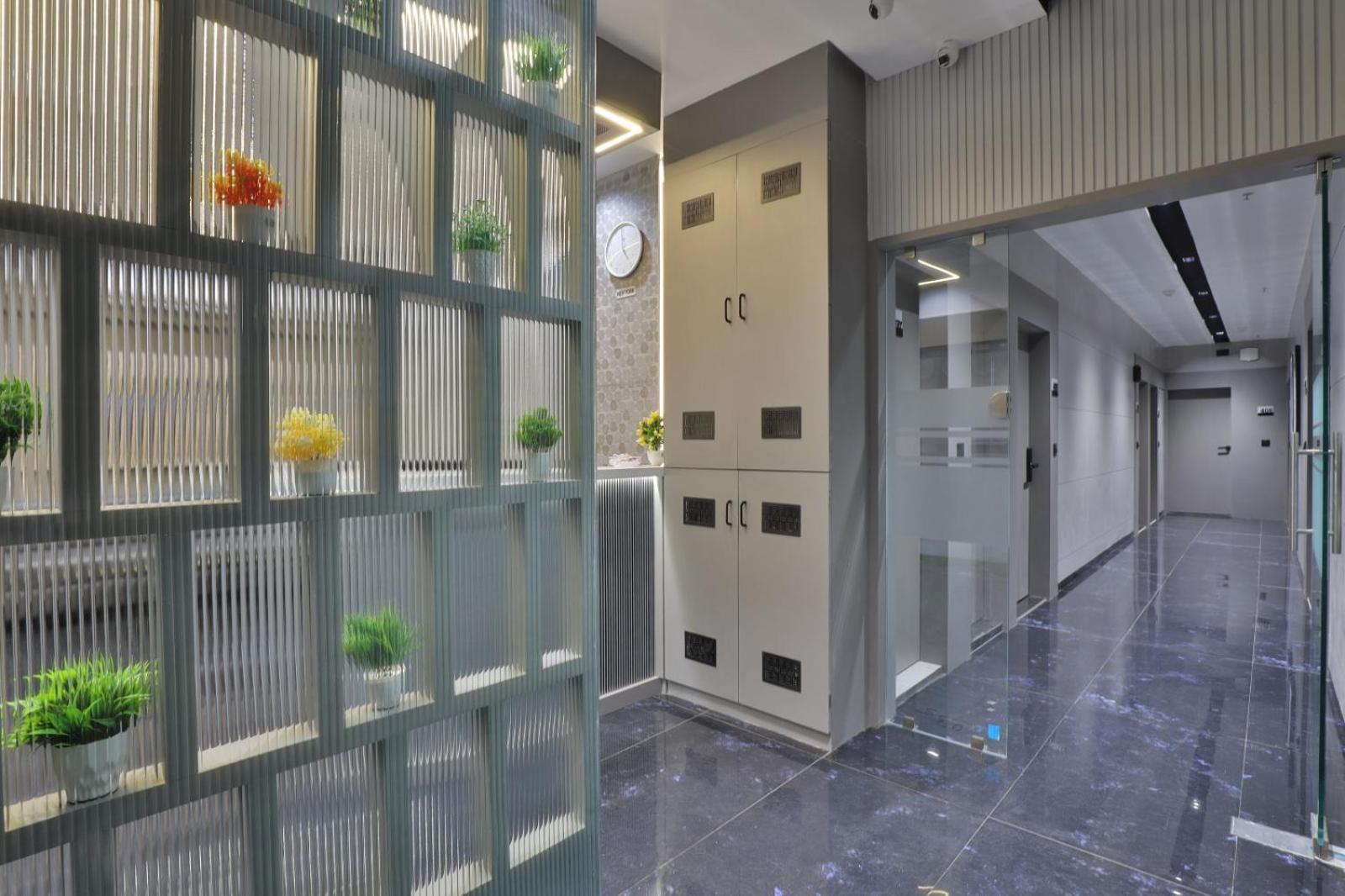 Hotel Legacy Ахмедабад Екстериор снимка