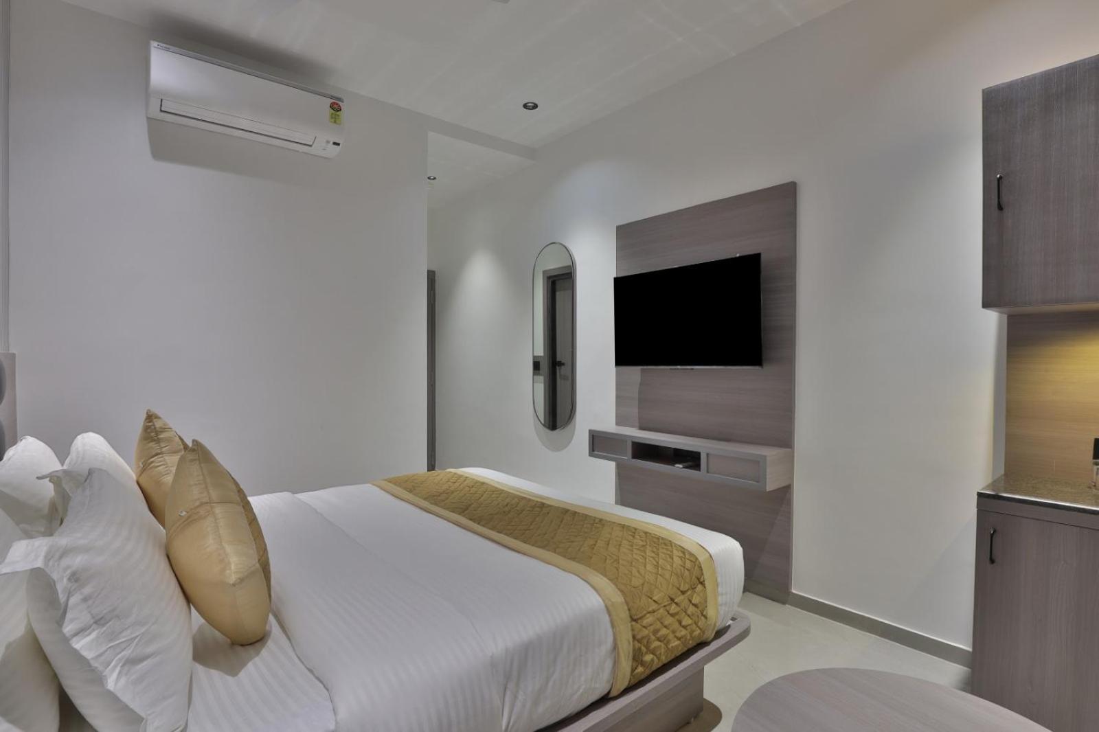 Hotel Legacy Ахмедабад Екстериор снимка