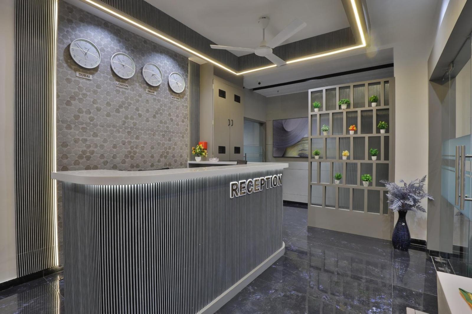 Hotel Legacy Ахмедабад Екстериор снимка