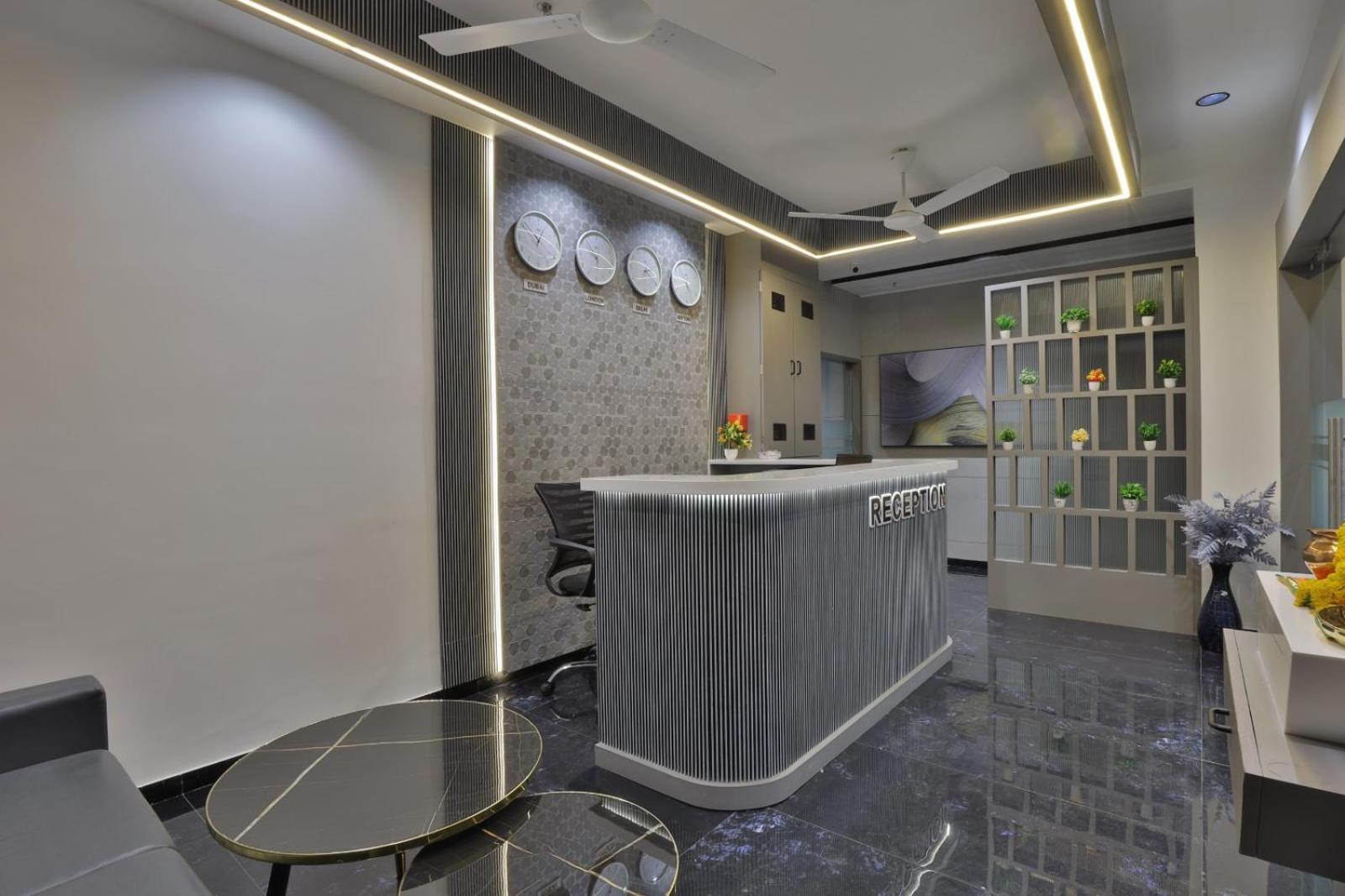 Hotel Legacy Ахмедабад Екстериор снимка