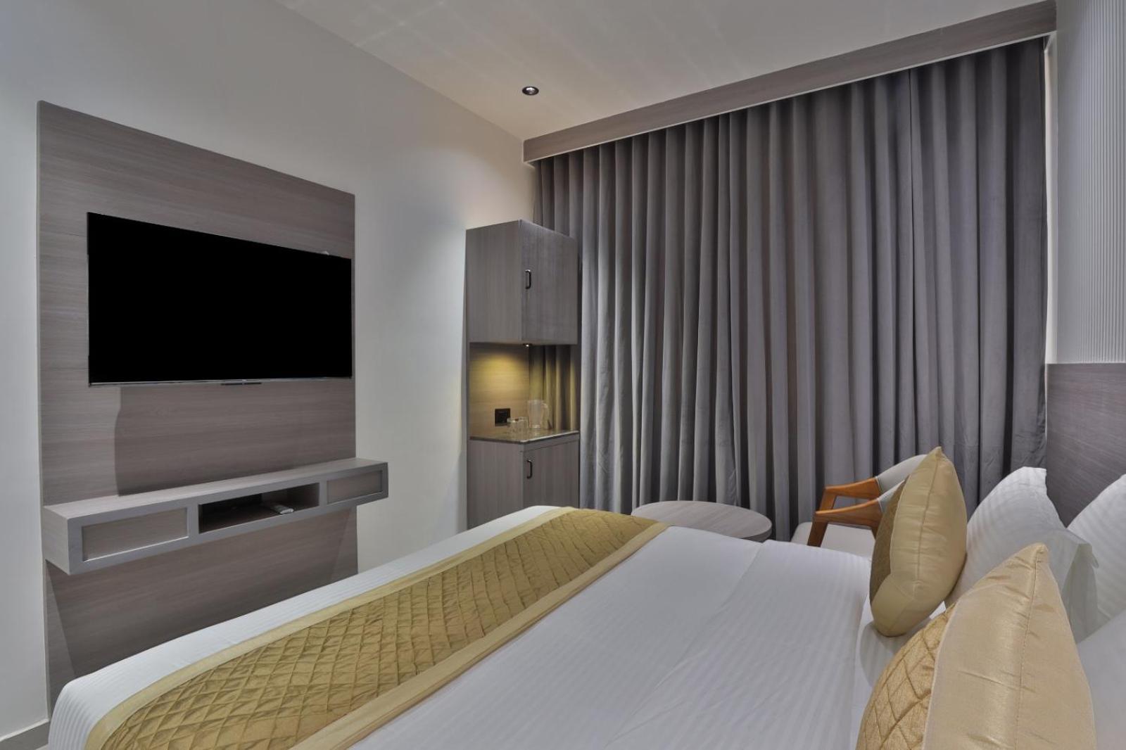 Hotel Legacy Ахмедабад Екстериор снимка