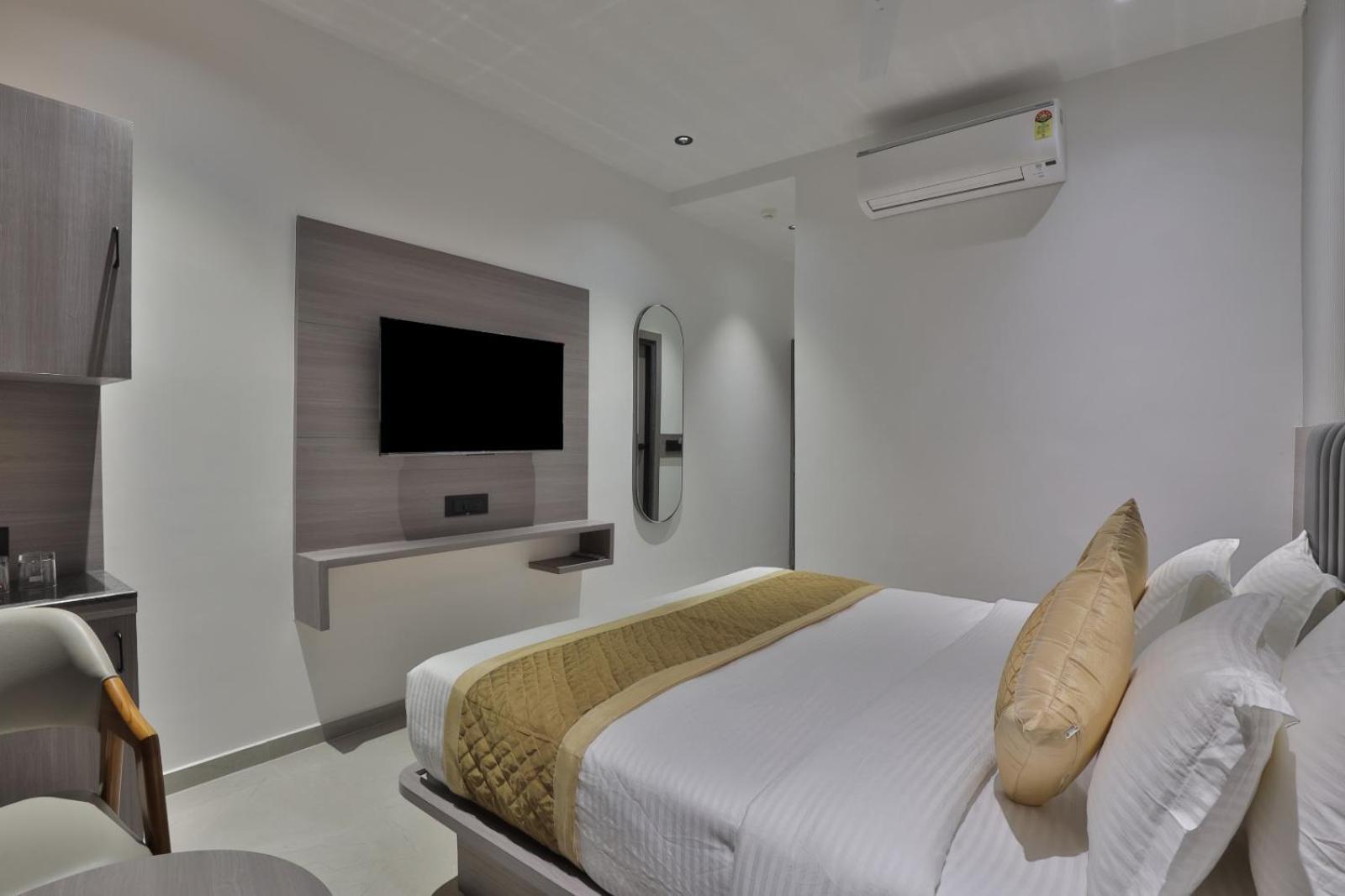 Hotel Legacy Ахмедабад Екстериор снимка
