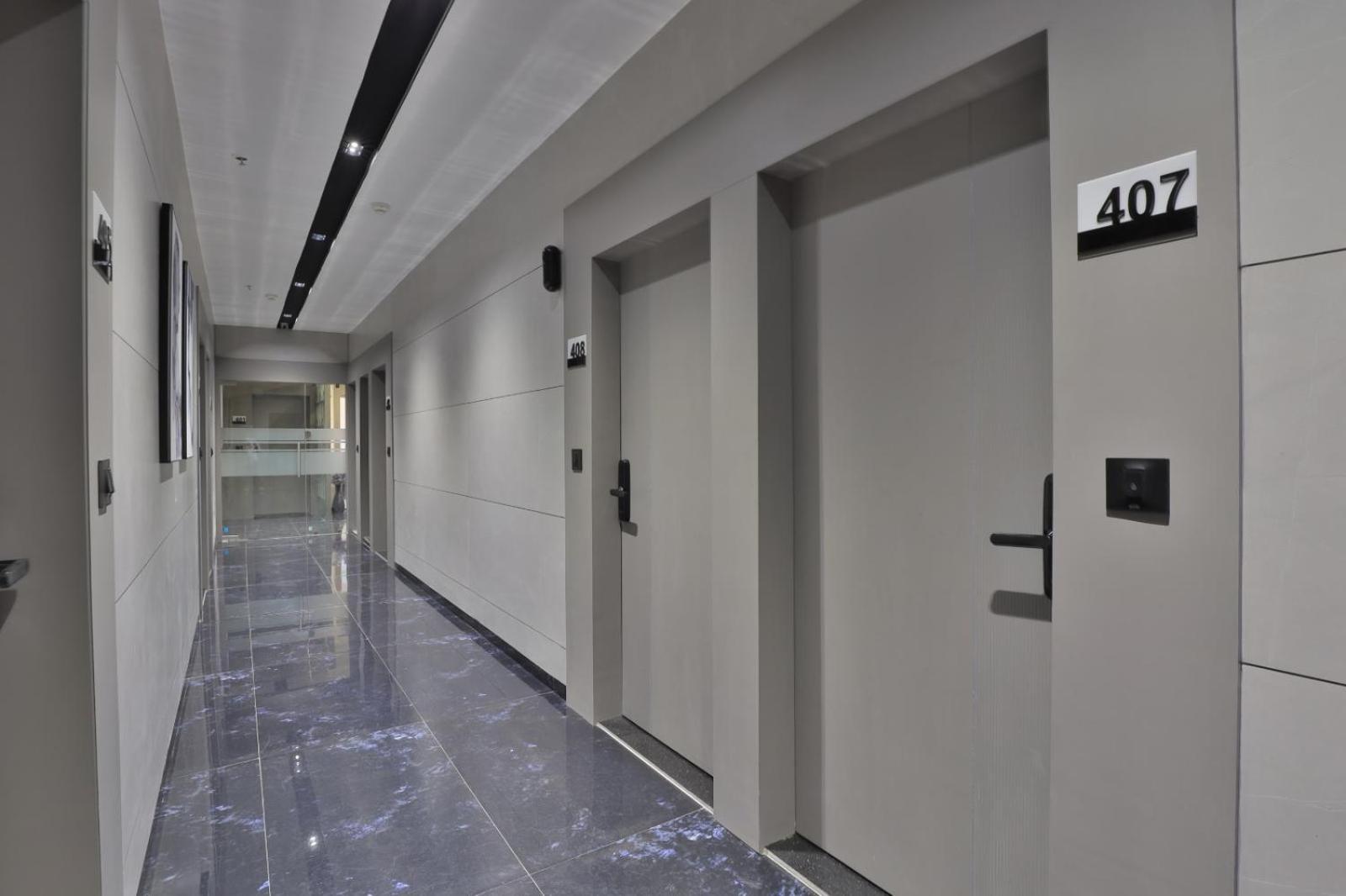 Hotel Legacy Ахмедабад Екстериор снимка